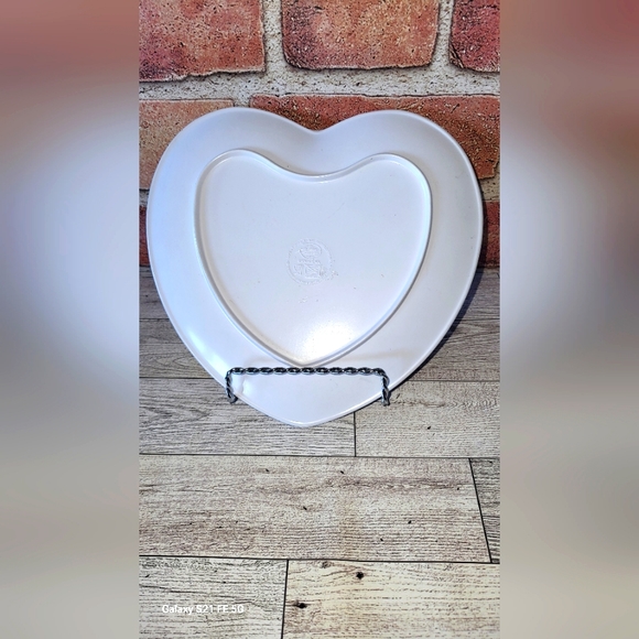 CARE BEAR HEART SHAPED PLATE - Picture 2 of 2